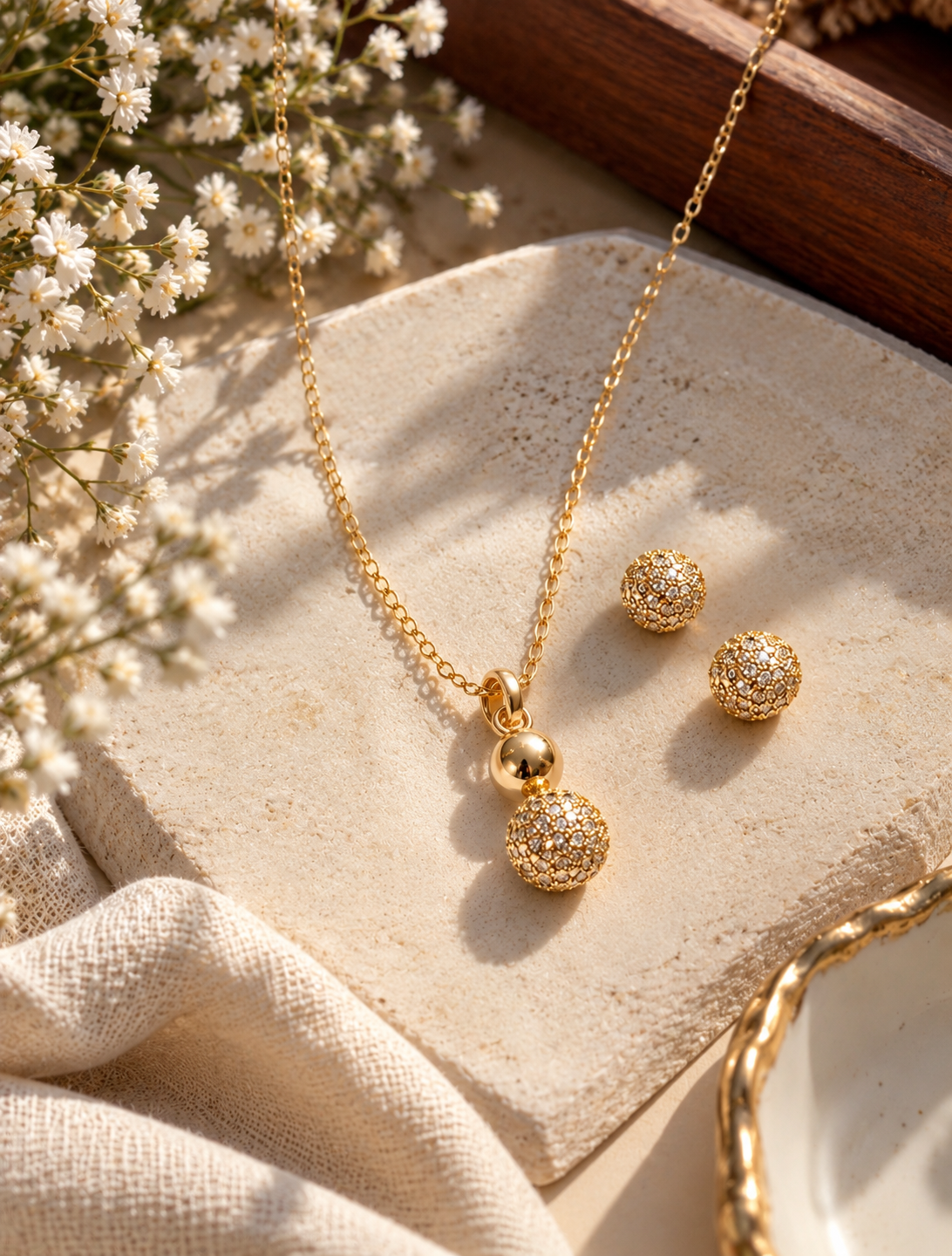 Sparkling Sphere Necklace Set